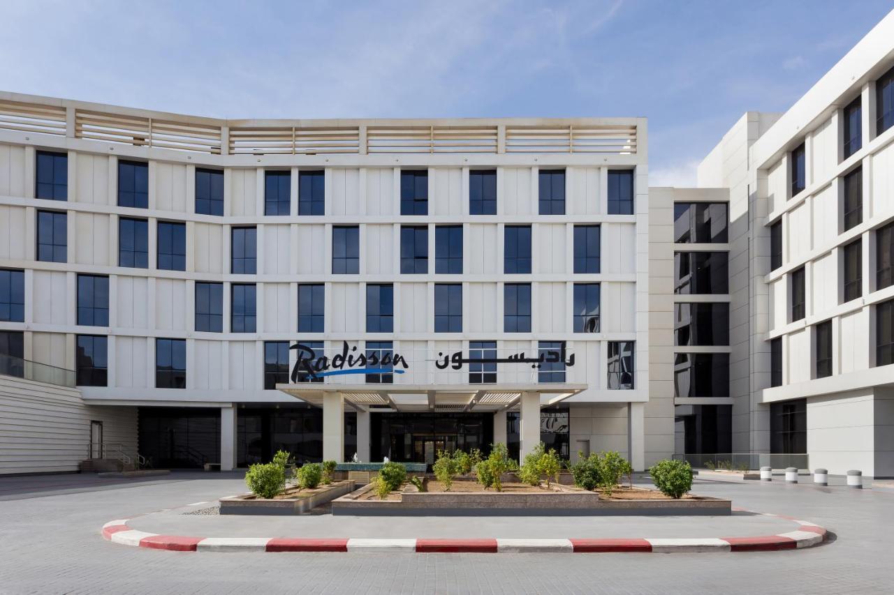 Radisson Hotel & Apartments Dammam Industry City Exterior photo